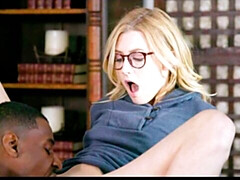 Culo grande, Verga grande, Mamada, Estilo perrito, Interracial, Oficina, Adolescente, Tetas