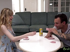 Блондинки, Глубокая глотка, Секс без цензуры, Огромный член, Крошечные, Жесткий секс, Тощие, Сосущие