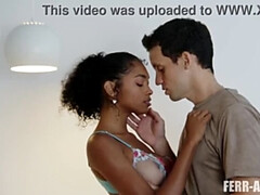 Grosser schwanz, Blasen, Schwarz, Interrassisch, Küssen, Lingerie, Muschi, Rasiert