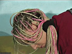 Tussi, Jungendliche (18+)