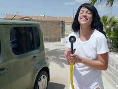 Grosser arsch, Grosser schwanz, Blasen, Braunhaarige, Auto, Latina, Jungendliche (18+), Titten
