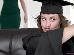 Gros cul, Éjaculation interne, Queue, En levrette, Famille, Hard, Maman, Jupe