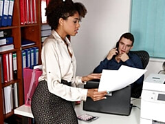 18 años, Culo grande, Verga grande, Estilo perrito, Interracial, Tetas naturales, Adolescente, Tetas