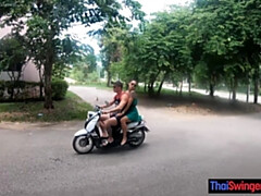 Enthousiasteling, Aziatisch, Grote lul, Grote mammen, Stel, Vriendin, Gezichtspunt, Thais