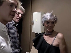 В клубе, Постарше, Группа, Зрелые, Милф, Киски, Свингеры, Табу