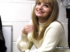 18, 素人, デカパイ, ブロンド, フェラチオ, 巨乳な, スパイ, ティーン
