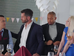 Ванна, Большие сиськи, Минет, Брюнетки, Парочка, Член, Вечеринка, Киски