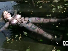 デカパイ, 黒人, ブロンド, フェティッシュ, 足フェチ, Hd, アウトドア, タトゥー