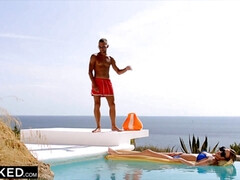 Verga grande, Rubia, Mamada, Semen en la boca, Corridas faciales, Interracial, Lencería, Montar