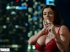 Cul, Gros cul, Gros seins, Brunette brune, Gorge profonde, Léchez, Lingerie, Chatte