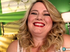 Gros cul, Blonde, Sucer une bite, Éjaculer dans la bouche, Innocente, Naturelle, Seins naturels, Nénés