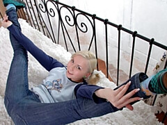 Amateur, Anal, Blonde, Seins naturels, Cheveux courts, Maigrichonne, Adolescente, Jouets