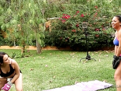 Kont, Grote mammen, Lesbisch, Likken, Kut duiken, Tieten likken