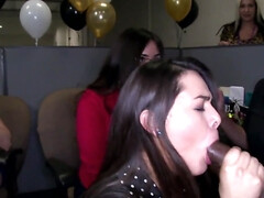 Enthousiasteling, Pijpbeurt, Sperma shot, Sperma in gezicht, Latijnse vrouw, Kantoor, Secretaresse, Verlegen