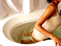 Abi Shanaya - Nude Shoot - Erotic solo in sexy lingerie in bathtub