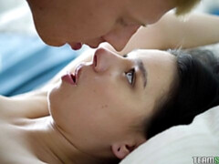 Pijpbeurt, Bruinharig, Handbeurt, Zoenen, Likken, Kut duiken, Geschoren, Tiener