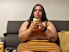 Amateur, Nana, Belle grosse femme bgf, Brunette brune, Rondelette, Habillées, Fétiche, Solo