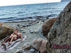 Amateur, Playa, Rubia, Cfnm, Cornudo, Hembra, Penetracion con dedos, Masturbación