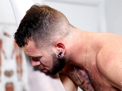 Kont, Mooie dikke vrouwen, Rondborstig, Sperma in mond, Hakken, Latijnse vrouw, Shemale, Tatoeage