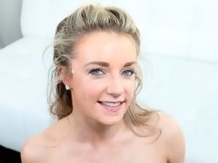 Blonde, Tir de sperme, Branlette thaïlandaise, Léchez, Seins naturels, Rasée, Adolescente, Nénés
