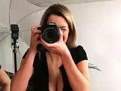 Британки, Одетые девушки голые парни, Европейки, Женское доминирование, Группа, Ласковые ручки, Унижение