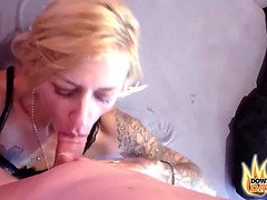 Grosse titten, Blondine, Blasen, Spermaladung, Kehlenfick, Reif, Milf, Mutti