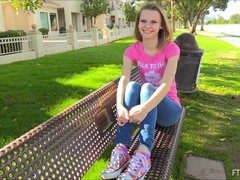 Крупный план, Платье, Экстремальный секс, Каблуки, Мастурбация, Оргазм, Соло, Под юбкой