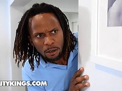 Gros seins, Femelle, Hd, Interracial, Embrassement, Lesbienne, Masturbation, Orgasme