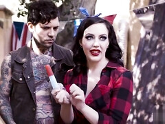 Beauté, Brunette brune, Plantureuse, Classique, Groupe, Hard, Mamelons, Nénés