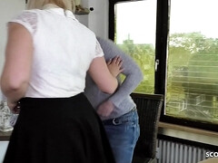18 jaar, Blond, Pijpbeurt, Sperma, Duits, Hardcore, Lerarin, Tiener