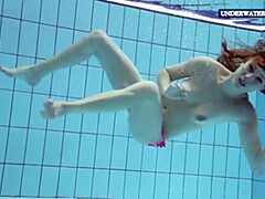 18 años, Amateur, Fetiche, Piscina, Coño, Solo, Tetas, Bajo el agua