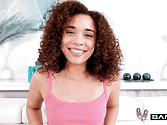 18 jaar, Grote kont, Grote lul, Pijpbeurt, Hondjeshouding, Zwart, Kort haar, Tieten likken