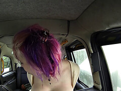 Amateur, Anal, Coche, Polla, Estilo perrito, Penetracion con puños, Pezones, Paja con tetas