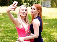Belle grosse femme bgf, Gros cul, Doigter, Embrassement, Masturbation, Mère que j'aimerais baiser, Rousse roux, Dénudage