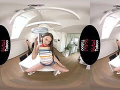 Брюнетки, Мастурбация, Реалити, Молоденькие, Сиськи