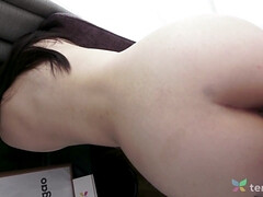 Gros seins, Sucer une bite, Brunette brune, Éjaculation interne, En levrette, Japonaise, Seins naturels, Adolescente