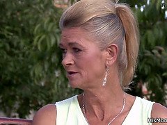 Schönheit, Blondine, Blasen, Kehlenfick, Reif, Milf, Mutti, Jungendliche (18+)