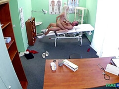 素人, 浴室, 中出し, 指いじり, 手コキする, 看護婦, オマンコ, ユニフォーム