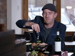 Grote lul, Grote mammen, Pijpbeurt, Bruinharig, Hondjeshouding, Sperma in gezicht, Hd, Natuurlijke tieten