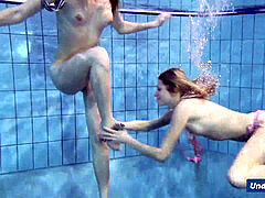 Strand, Bikini, Tschechisch, Pool, Erotischer film, Sport, Jungendliche (18+), Unter wasser