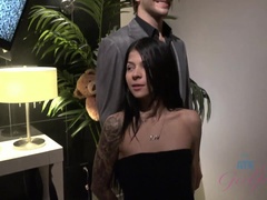 Leie, Braunhaarige, Fingern, Masturbation, Orgasmus, Pov, Muschi, Titten