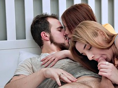 Sucer une bite, Brunette brune, Couple, Hard, Masturbation, Rousse roux, Solo, Adolescente