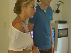 Blonde, Hard, Mère que j'aimerais baiser