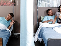 デカ尻, デカチン, デカパイ, フェラチオ, 茶髪の, バック, 淫乱熟女, 看護婦