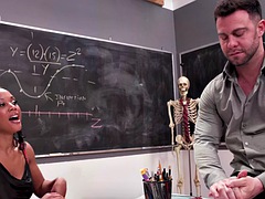 Sucer une bite, Mignonne, Hard, Interracial, Embrassement, Étudiant, Adolescente, Plan cul à trois