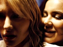 Grote kont, Grote mammen, Rondborstig, Lesbisch, Natuurlijke tieten, Pornster, Roodharige vrouw, Uniformpje