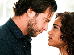 Verga grande, Mamada, Morena, Ébano, Tacones, Interracial, Tetas naturales, Tetas