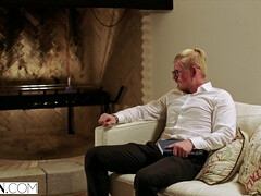 Blasen, Braunhaarige, Erotisch, Gesichtssitzen, Hardcore, Orgasmus, Zierlich, Weibliche ejakulation