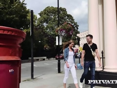 Blonde, Sucer une bite, Tir de sperme, Européenne, Talons, Chatte, Rasée, Nénés