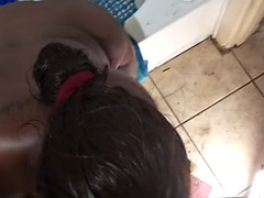 ぽっちゃり, デカパイ, 黒人, フェラチオ, 淫乱熟女, シャワー, オッパイの, 妻